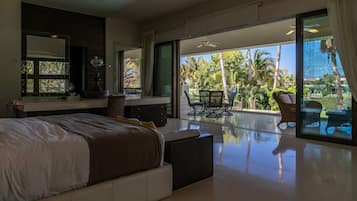 5 camere, una cassaforte in camera, una scrivania, ferro/asse da stiro