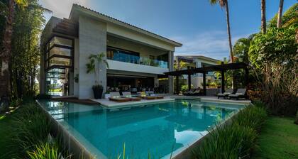 Lake Villa In El Tigre Golf Club Near The Beach