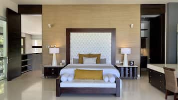 5 camere, una cassaforte in camera, una scrivania, ferro/asse da stiro