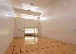 Sports court - Tucson Casa Club Condo (Tucson)