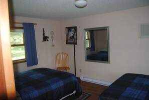 1 bedroom, bed sheets