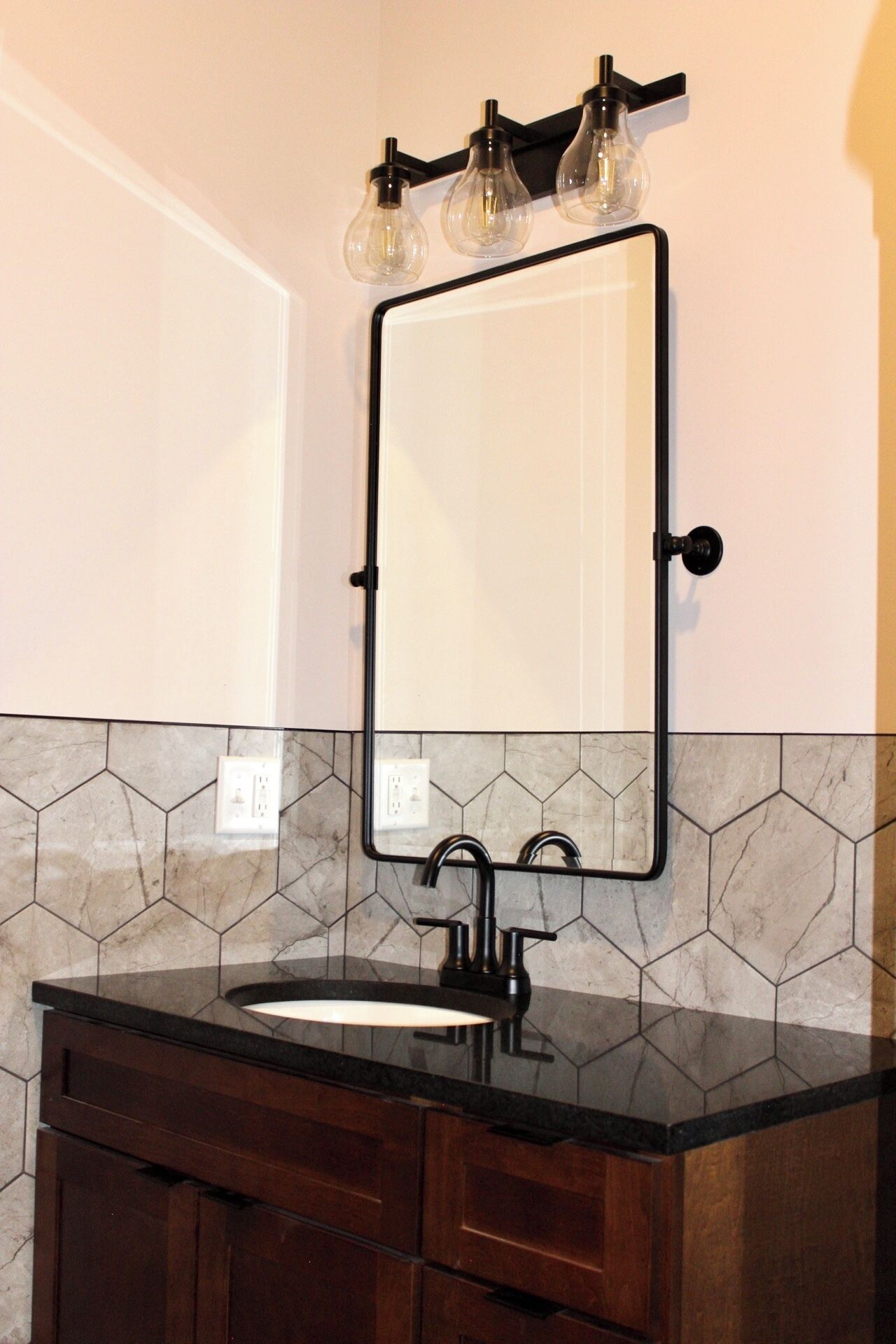 The Lodge- Ruth Suite