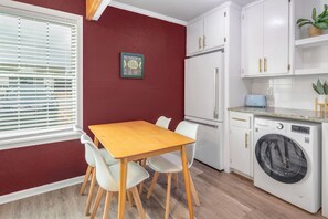 Dining - Legends: 1st Floor/2 Bdrm, Walk to A&M, King Beds (Bryan)