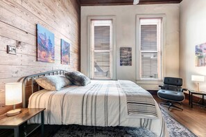 2 slaapkamers, een strijkplank/strijkijzer, wifi, beddengoed