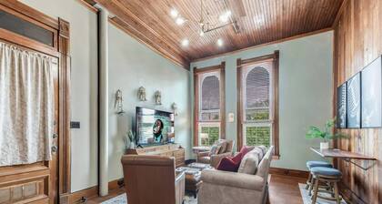 Satchmo: Dwntwn Bryan-Main Street, 2nd floor, King Beds