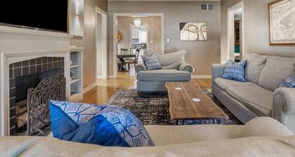 The Nook: 1st Floor, Near A&M, Comfy King Beds