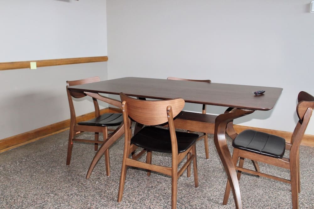 The Lodge- Houdini Suite