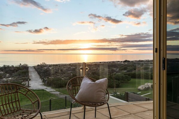 Interior - Beach Bliss - Ocean Views / Private Beach Access (Tennyson)