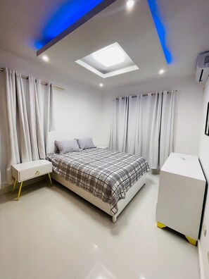 3 chambres, lit parapluie, Wi-Fi, draps fournis