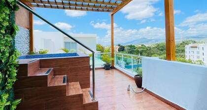 Luxury .penthouse .private jacuzzi .swimming pool, gazebo Wi-Fi. Santiago