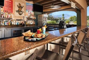 Bar (on property) - Stagecoach Concert - Marriott Shadow Ridge - Sleeps 8. (Palm Desert)