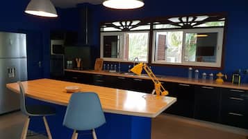 Premium Villa | Private kitchen | Full-sized fridge, microwave, oven, stovetop