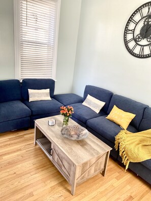 Smart TV, fireplace, video games