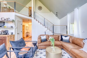 تلفزيون ذكي، مدفأة، ألعاب فيديو، كُتُب