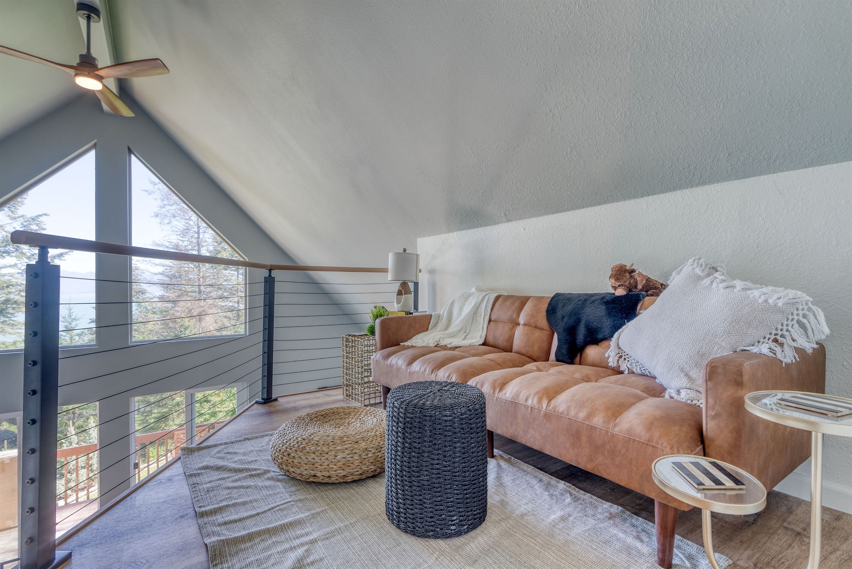 Lake View Luxury - Paddle boards - Firepit - Fish, Hike, Ski. Montana Paradise!