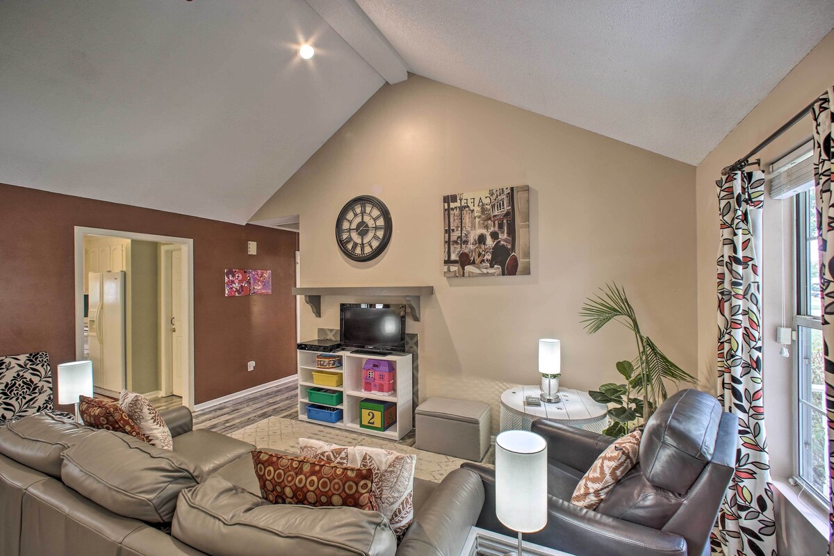 Get 10% off for week-long booking at Dog Friendly Cottage with fenced backyard