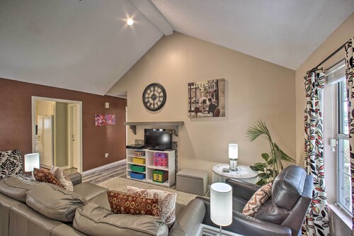 Get 10% off for week-long booking at Dog Friendly Cottage with fenced backyard