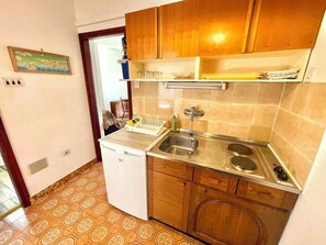 Réfrigérateur, plaque de cuisson