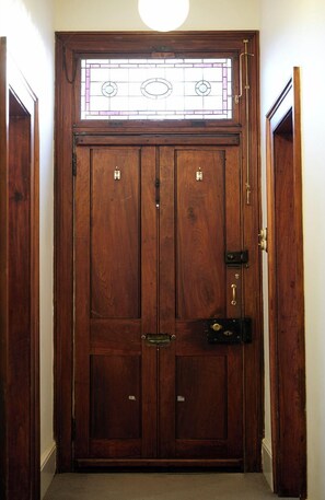 Interior - Historic Battery Point Cottage (Battery Point)