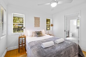 3 bedrooms, iron/ironing board, free WiFi, bed sheets - Driftwood Mudjimba-Beach Holiday (Sunshine Coast)