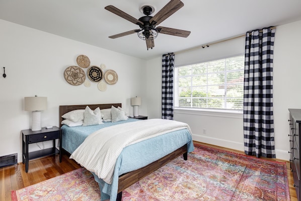 4 habitaciones, tabla de planchar con plancha y wifi gratis 