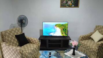 Business Apartment | Living area