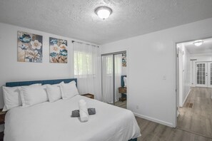 4 Schlafzimmer, Bügeleisen/Bügelbrett, Bettwäsche