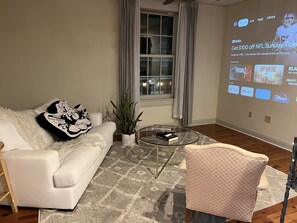 TV connectée, jeux vidéo, livres, chaîne hi-fi