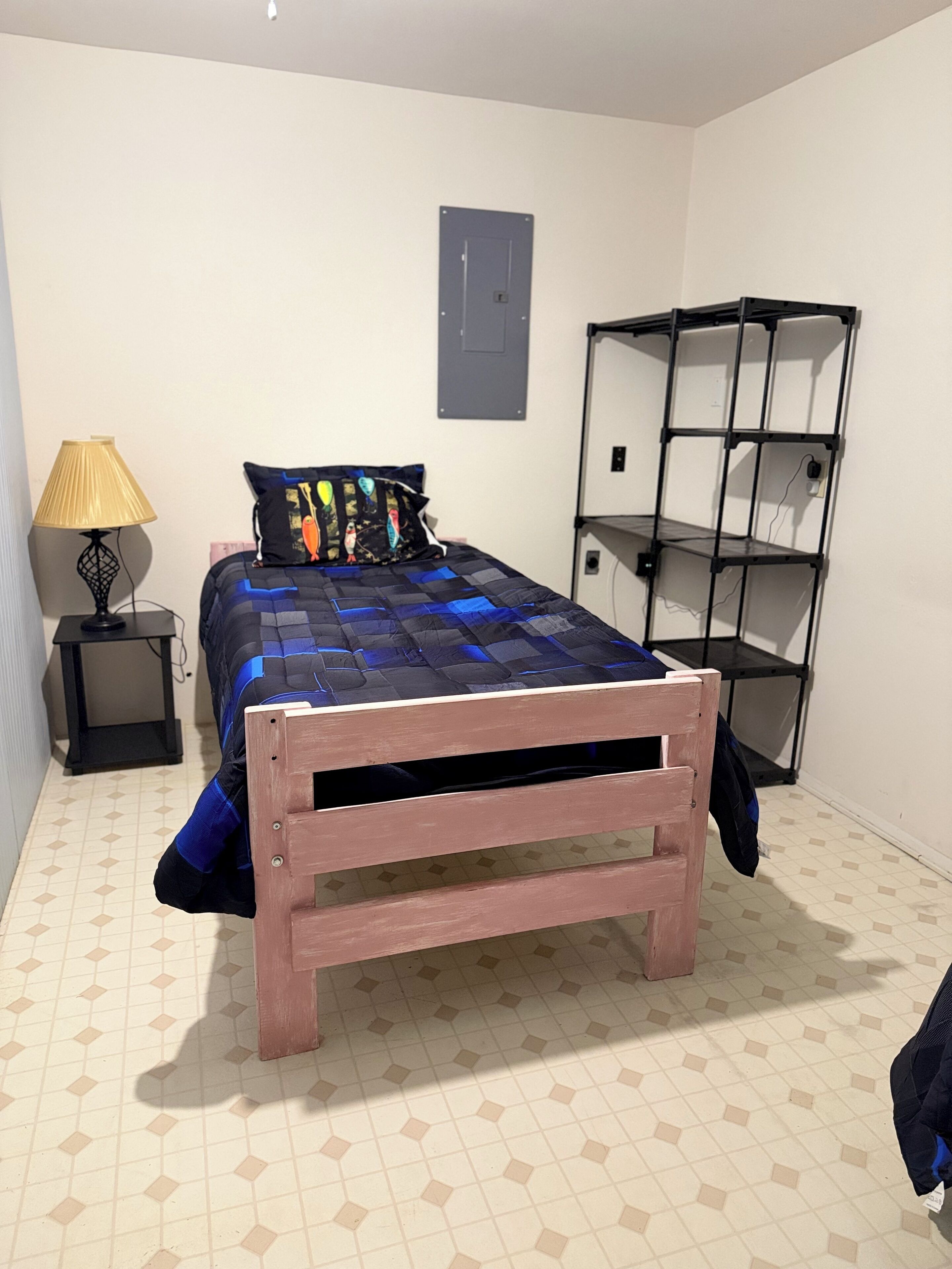 4 bedrooms, WiFi (free), bed sheets