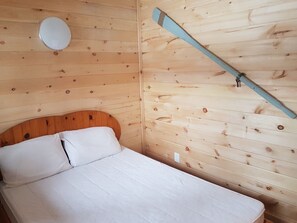 Comfort Cottage | 3 bedrooms, free WiFi - Wildwood Cottages (Otonabee-South Monaghan)