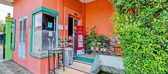 Spot On 91376 Hotel Bintang Flores