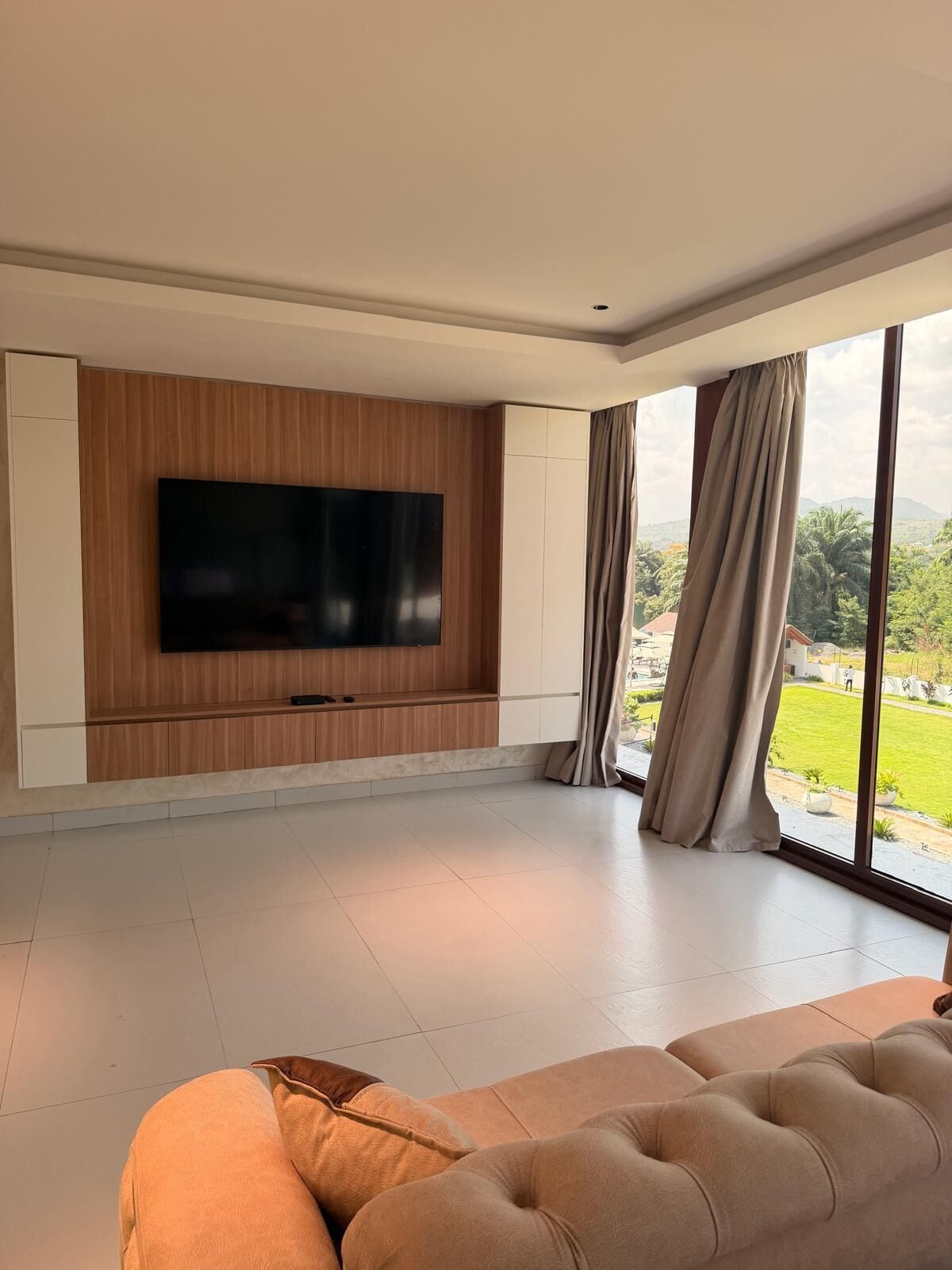 Lakeside Signature Room (3 Minutes from Main Resort on shores of Volta Lake) | Egyptian cotton sheets, premium bedding, blackout drapes, soundproofing