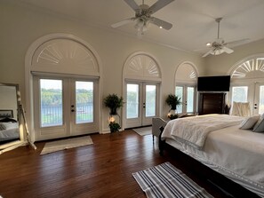 4 camere, una scrivania, Wi-Fi gratuito, lenzuola