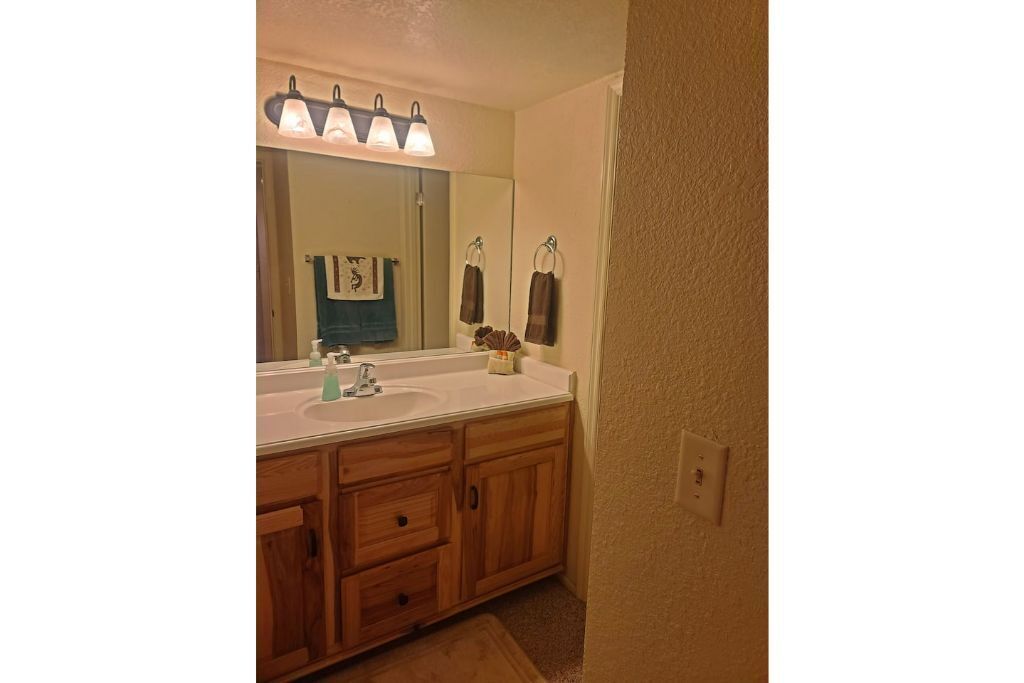 White Mountain Escape