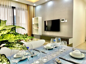 Family Apartment | Dining room