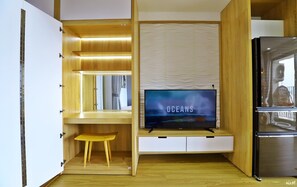 City Apartment | Iron/ironing board, free WiFi, bed sheets