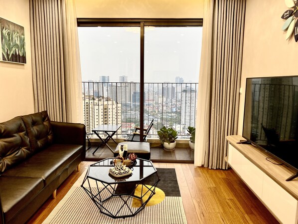 Departamento familiar | Sala de estar | Smart TV de 42 pulgadas con canales por cable y televisión