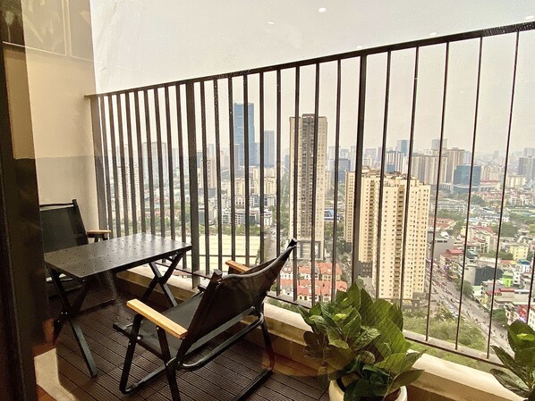 Family Apartment | Balcony