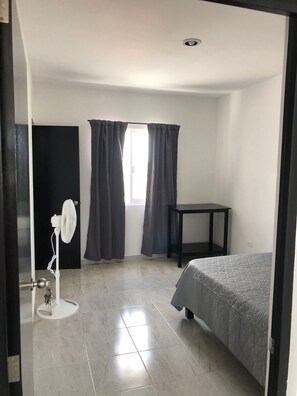 8 bedrooms, WiFi, bed sheets
