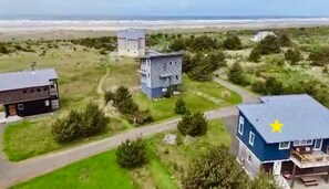 Exterior - Sunsets, Ocean Views + Beach Path! (Grayland)