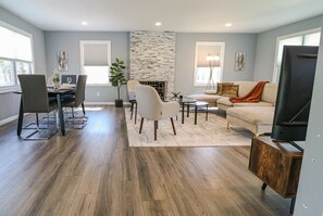 Interior - Lavish Spacious Home Near Town • Game Room • 4BR (Princeton)