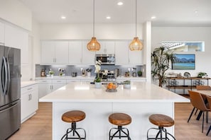 Fridge, microwave, oven, stovetop - PGA West Desert Dream Villa | Private Casita, Spa, & BBQ (La Quinta)