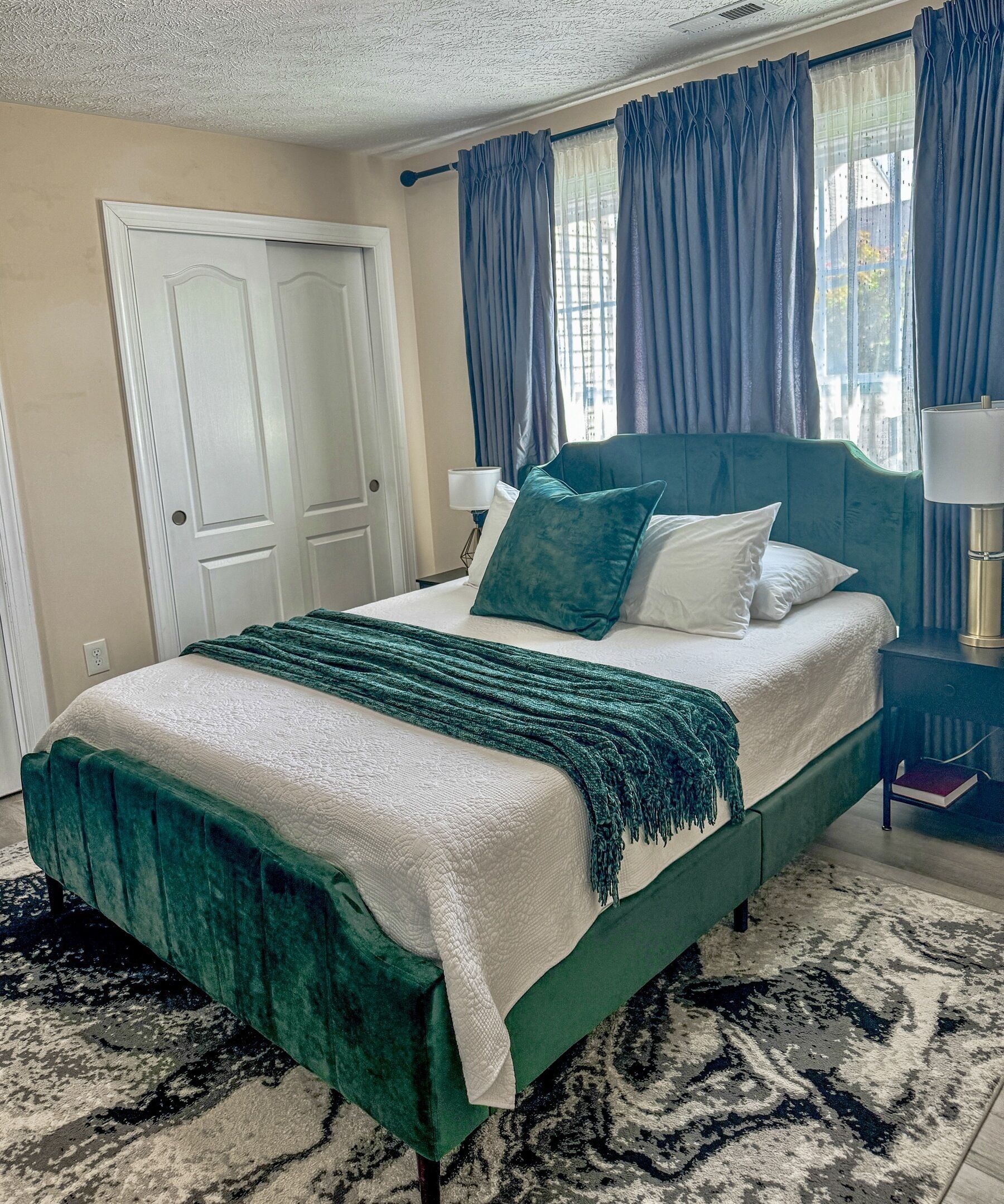 1 bedroom, desk, iron/ironing board, travel cot