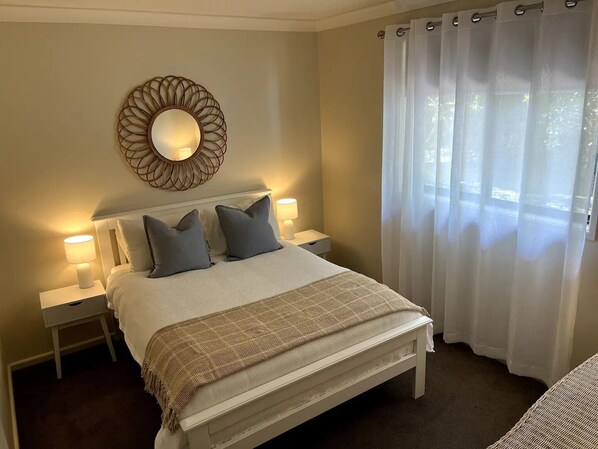 3 bedrooms, desk, travel cot, free WiFi