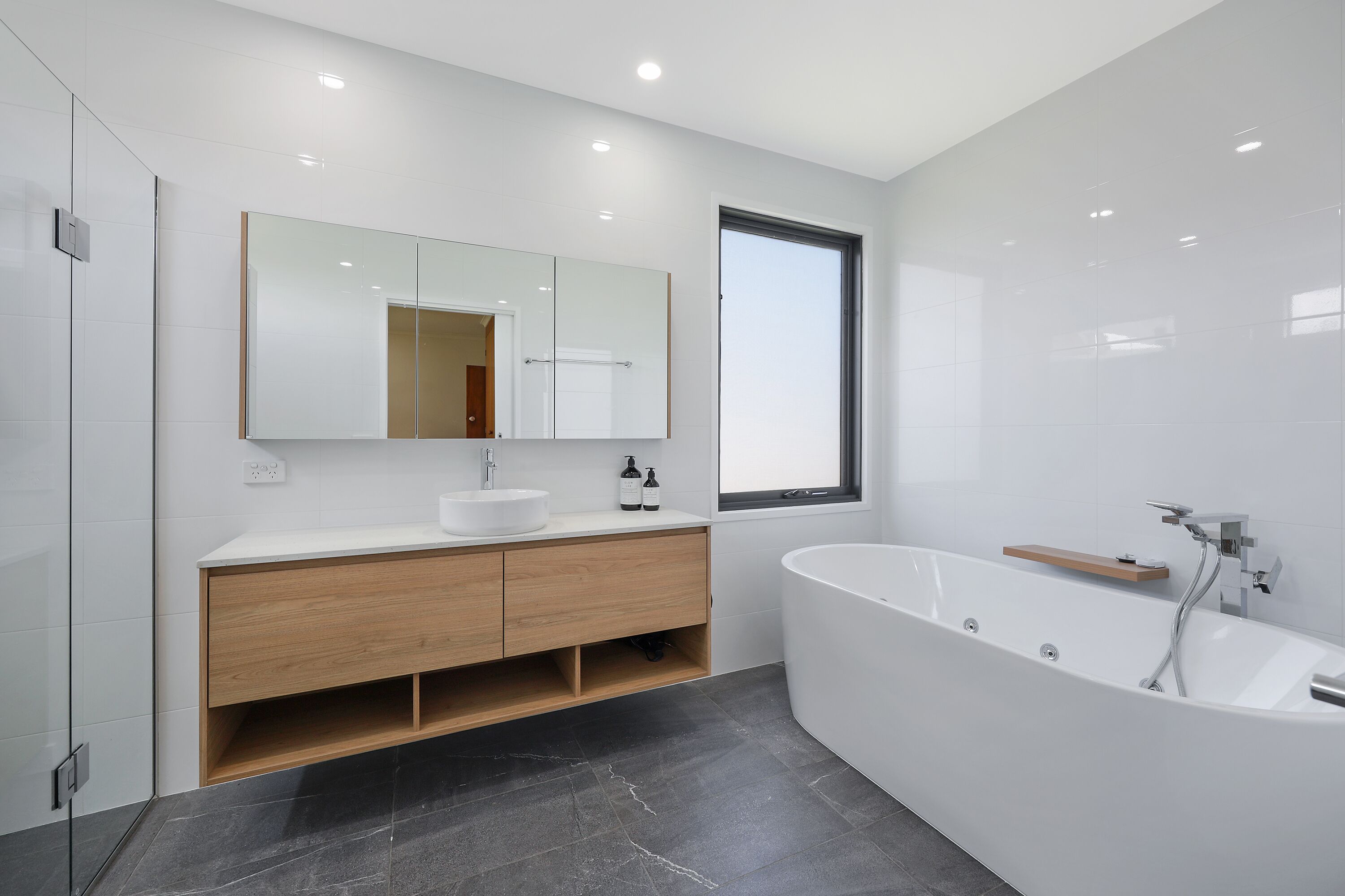 R&R Ocean Breeze - You can you hear the ocean