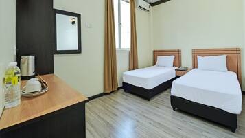 Free WiFi, bed sheets