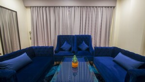 Select Comfort beds, WiFi (free), bed sheets - Hotel Shivaay (Dharamshala)