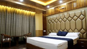Executive Room | 1 bedroom, Egyptian cotton sheets, premium bedding, down comforters