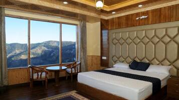 Executive Room | 1 bedroom, Egyptian cotton sheets, premium bedding, down duvets
