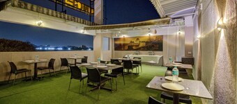 Itsy Hotels Prince Regency